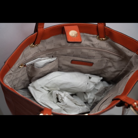 BNWOT Michael Kors handbag - Picture 6 of 8